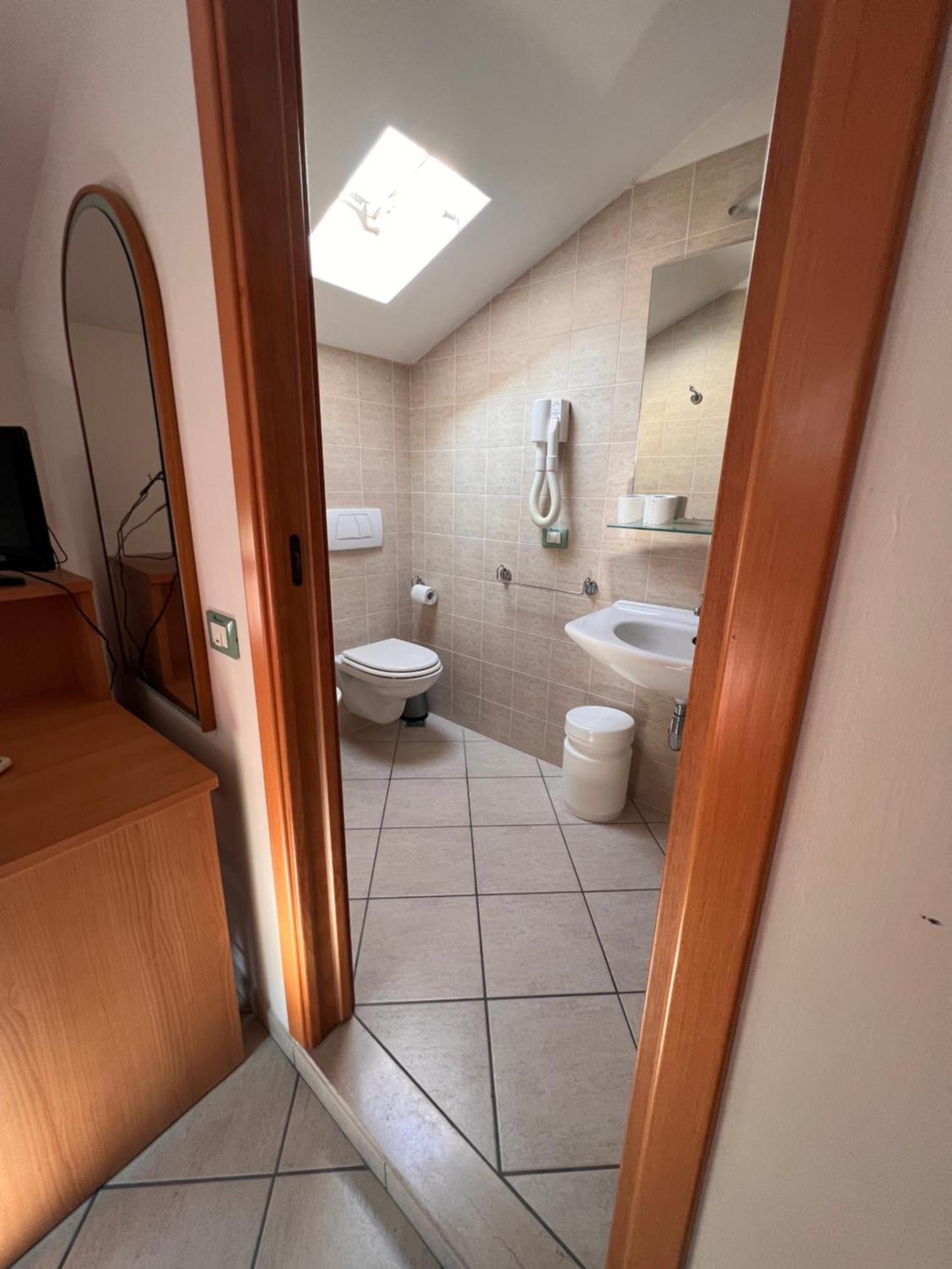 Hotel Villa Tina Cesenatico Esterno foto